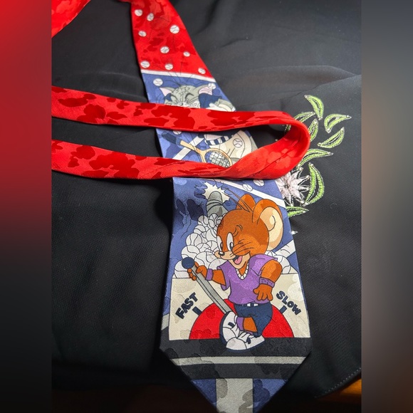 CARTOON CORNER VTG Silk Tom and Jerry tie. No stains or tears. - Picture 8 of 9
